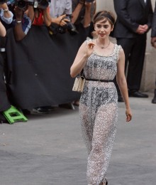 Lily Collins à la sortie du défilé Chanel-10 (5)